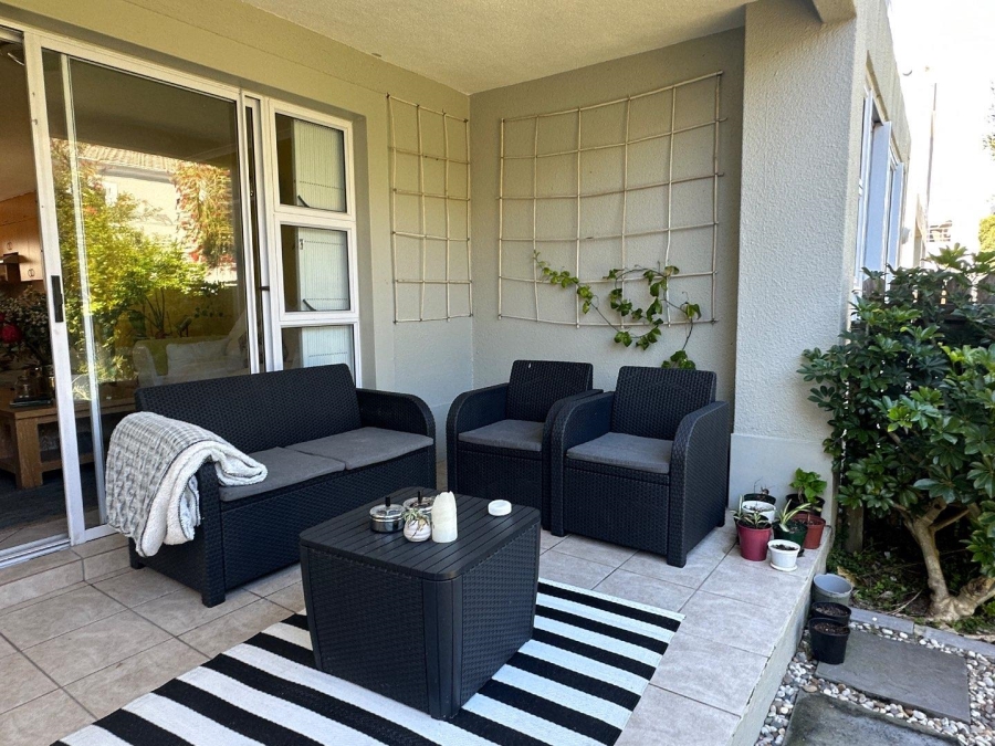To Let 2 Bedroom Property for Rent in Big Bay Western Cape
